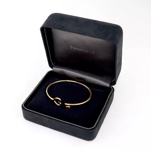 Tiffany & Co. Open Heart Key Bangle Bracelet 5.5" 18k Yellow Gold 750 Auth - Picture 2 of 6